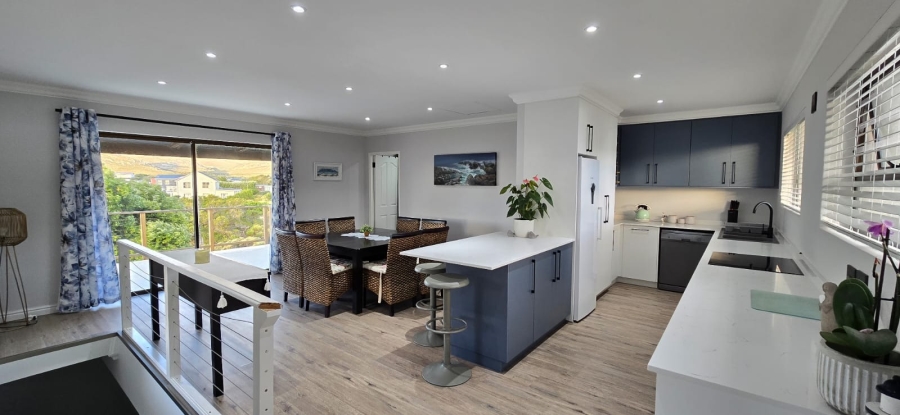 To Let 3 Bedroom Property for Rent in Pringle Bay Western Cape